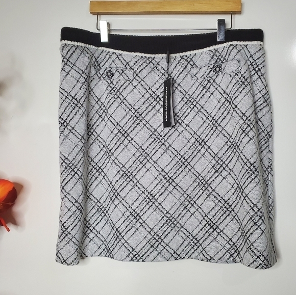 Karl Langerfeld skirt - Picture 5 of 8